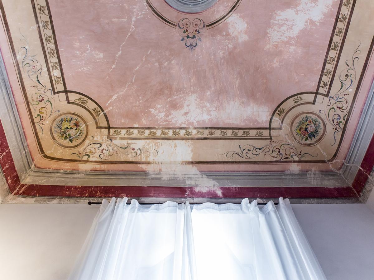 Palazzo Melfi Comiso Exterior foto